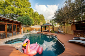 Holiday Heated Pool, OutdoorTV, BBQ & Cozy Gazebos